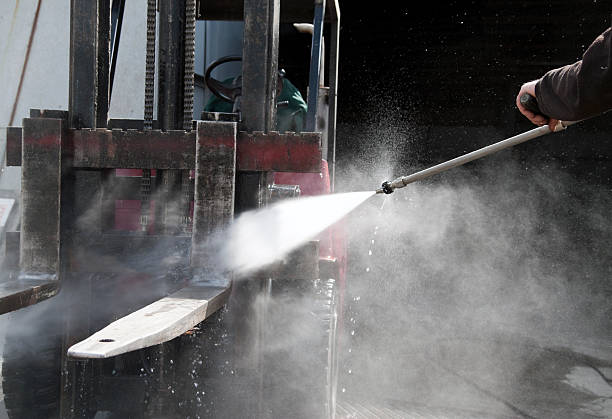 Best Garage Pressure Washing  in San Bernardino, CA